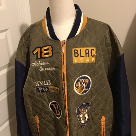 🔥SALE! BLAC-LEAF, QUILTED JACKET SIZE 4XL, HAS ONE SMALL HOLE ON RIGHT SHOULDER - Picture 2 of 5